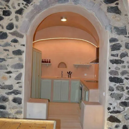 Old Winery Pyrgos Kallistis